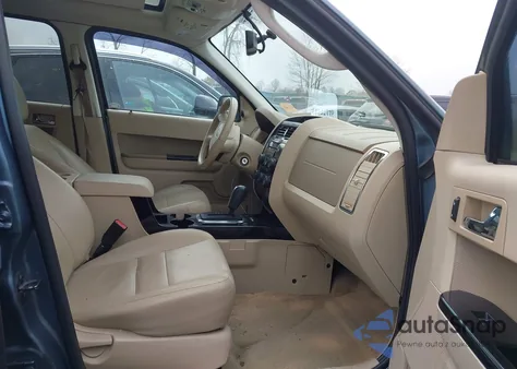 2011 Ford Escape Limited z USA, uszkodzony, nr VIN 1FMCU0EGXBKC50324